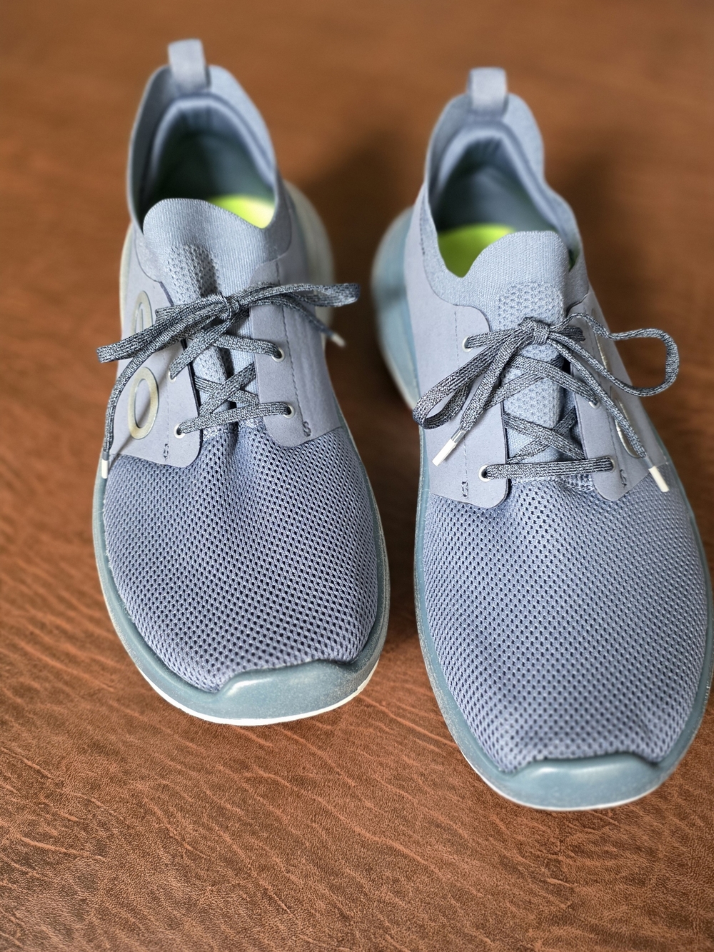 OOFOS. Men's Athletic Lace-Up Sneakers in Blue. Size 14.